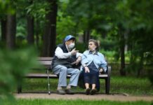 Мурашко заявил, что средняя продолжительность жизни в России составила 73,4 года