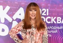 Певица Анита Цой рассказала подробности о представленной на ПМЭФ продукции «Цойкины рецепты»