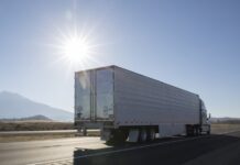 Правительство ввело запрет на грузоперевозки польскими фурами по территории России