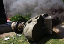 «Пытаются стереть общее прошлое»: Зеленский подписал закон о переносе даты празднования Дня Победы на 8 мая