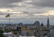 Украинские СМИ сообщили о взрывах в Харьковской области