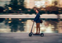 Автоэксперт Попов — о скорости электросамокатов: никто не имеет технической возможности следить