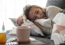 Профессор РАН Нехаев: любые антибиотики для лечения вирусных заболеваний бесполезны