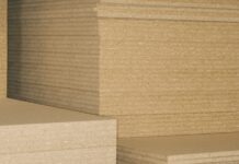 Россия ввела заградительную пошлину в 50% на импорт фанеры из недружественных стран