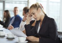 Россияне назвали боязнь изменений главным препятствием на пути к карьерному успеху