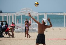 Власти Анапы запретили купание в Чёрном море из-за шторма и донного течения