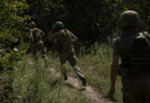 AT: Украина может потерять контроль над Купянском