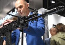 «На основе боевого применения»: на форуме «Армия-2023» представили новые автоматы АК-12 и АК-19