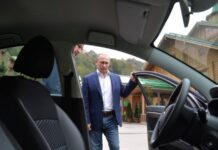 «Нужно стремиться к развитию отечественных брендов»: Путин призвал чиновников пересесть на российские автомобили