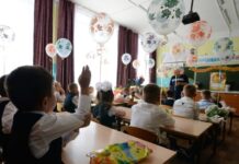 В магазин со списком: эксперты — о том, как подготовить ребёнка к школе