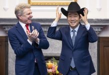 Маккол: Тайвань, в отличие от Украины, получит от США новое оружие