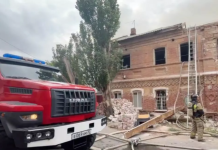 В Астрахани загорелся нежилой дом