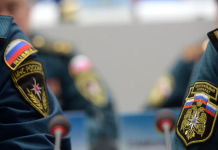 Спасатели спустили шесть человек, заблокированных в колесе обозрения в Нефтекамске