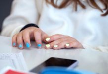 «СТРАНА.ua»: украинские школьники стали меньше использовать государственный язык