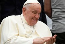 Представитель Ватикана: Папа Римский постоянно интересуется делами Лукашенко