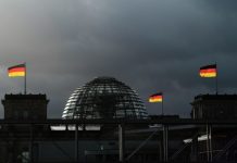 Вагенкнехт: размещение ракет США может сделать ФРГ главной мишенью для России