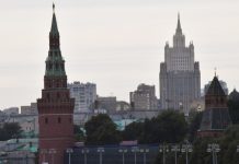 «Повредил отдельно стоящее техническое помещение МНПЗ»: что известно о ночной атаке беспилотников на Москву