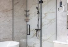 Преимущества стеклянных перегородок в душе