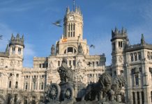 FT: недовольные Трампом американцы переезжают в Мадрид