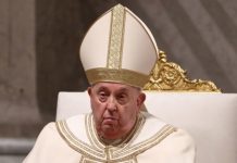 Папа Римский спокойно провёл ночь после приступа