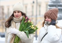 Позволит продлить отдых в июне по случаю Дня России: в Роструде напомнили о переносе выходного дня с 8 марта