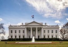 Белый дом назвал вымыслом статью Atlantic об утечке данных из «секретного чата»