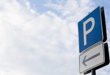 Юрист посоветовал московским автомобилистам внимательно выбирать место парковки