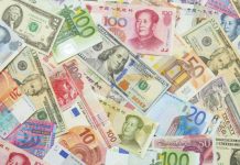 С оглядкой на геополитику и торговлю: как могут измениться валютные курсы весной