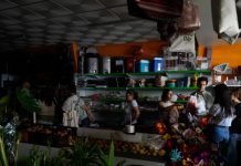 «Испания разом вернулась в XIX век»: что известно о масштабном отключении электричества в Европе