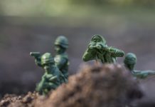 В России призвали наладить выпуск воспевающих подвиг героев СВО детских игрушек