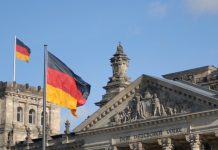 Глава МИД ФРГ Вадефуль заявил, что Германия не позволит Пескову себя учить