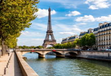 Во Франции возмущены неприглашением России на празднование Дня Победы