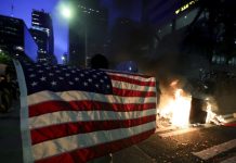 «Финансируется и управляется оппозицией»: протестная волна в США распространилась на Сиэтл и другие города