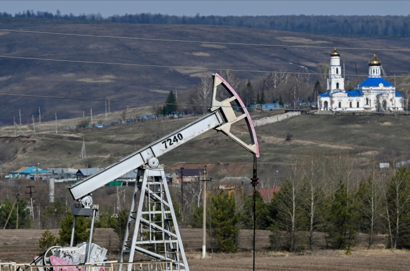 Игра на публику: что может стоять за призывами Киева к Западу ужесточить антироссийские санкции