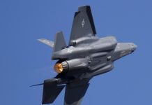 Истребитель США F-35 разбился у авиабазы Лемур в Калифорнии