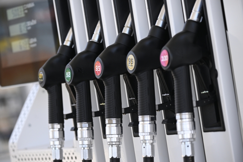 «К пику летнего спроса рынок подошёл без шоковых скачков»: как могут измениться цены на горючее в России до конца года