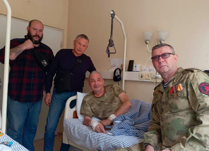 От Афгана до Купянска: как офицер запаса в 56 лет вернулся на передовую и пишет там картины