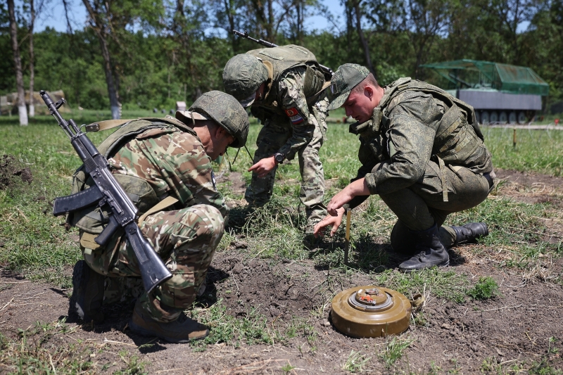«Высочайшее мастерство и самоотверженность»: как организована боевая работа сапёров российской армии в зоне СВО