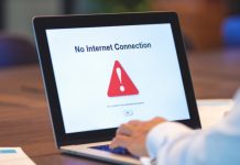 Жители Москвы, Петербурга и ряда регионов жалуются на сбои в работе интернета