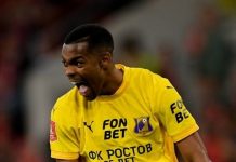 Футболист «Ростова» Сако потерял сознание в матче РПЛ с «Ахматом»