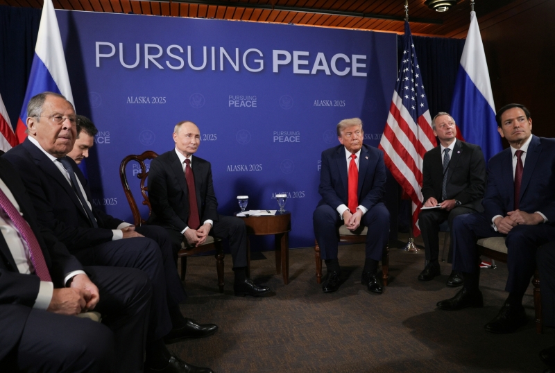 «Информационно-психологическое давление»: о чём могут говорить обсуждения на Западе о вводе войск на Украину