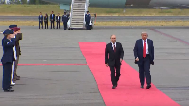 Исторические переговоры России и США: Путин и Трамп встретились на Аляске