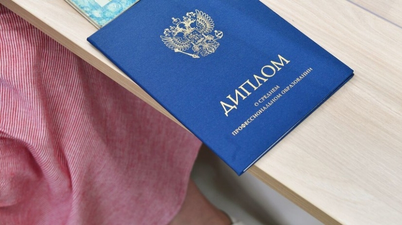 Нилов предлагает не выдавать дипломы выпускникам-целевикам до конца отработки