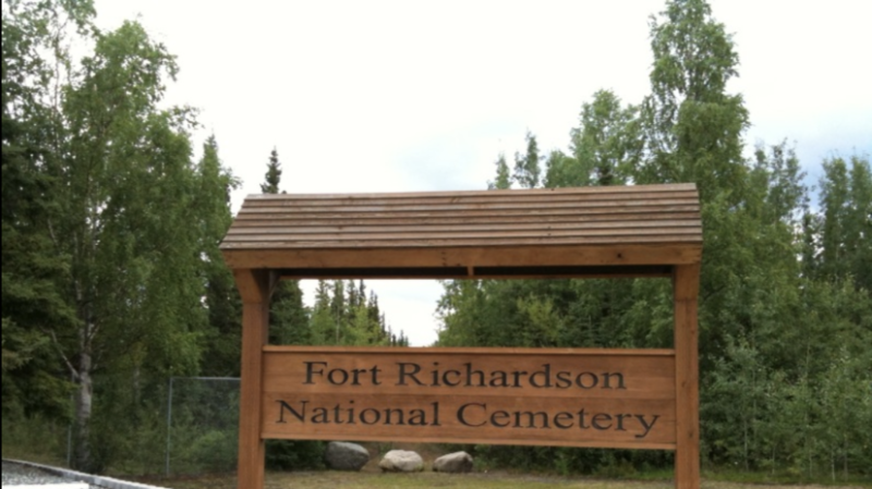 «Один американец даже заплакал»: как русские на Аляске хранят память о Родине и чтут советских лётчиков