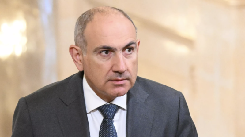 Оверчук заявил об ожидающемся в скором времени визите Пашиняна в Россию