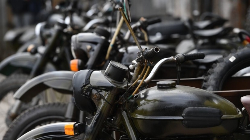 Путин через дипломатов подарил новый «Урал» мотоциклисту с Аляски