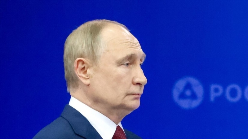 Путин поблагодарил Кириенко за вклад в развитие атомной отрасли