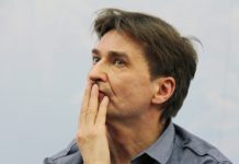 РИА Новости: театрального режиссёра Бутусова кремируют в Болгарии