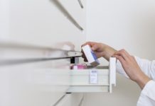 Россиянам напомнили об ответственности за покупку сильнодействующих лекарств