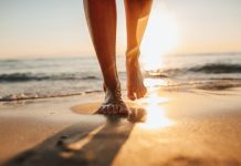 Россиянам рассказали, какую опасность может представлять песок на пляже